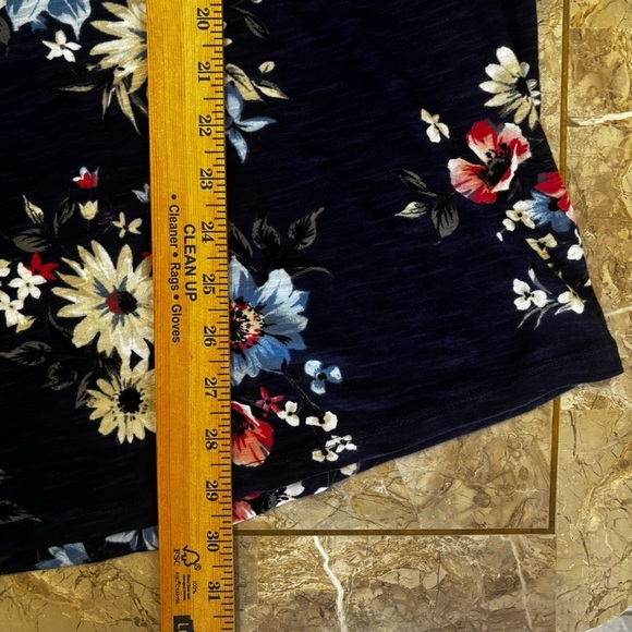 Torrid Floral V-Neck T-Shirt Size 3 – Navy Blue Cotton Modal Short Sleeve Top - Picture 12 of 12